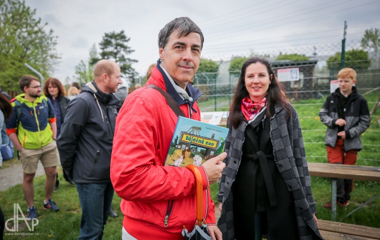 Kamila a Petr Kopsovi pokřtili novou knihu Báječná zoo bonbony