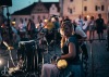 Stánek navštívily kvintety. Amadeus zahráli na náměstí Vivaldiho, BraAgas evropské lidovky