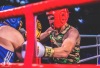 Na Noci bojovníků tekl pot a slzy. Boxeři pomáhali dvanáctiletému Matějovi 