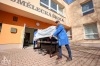 Žáci ZUŠ Sezimovo Ústí mají nové piano ze sbírky. Škola takovou podporu nečekala 