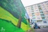 Sprejeři zkrášlili výměník. Rozzářila ho příroda