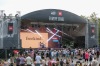 Skvělou tečkou Sziget festivalu 2023 byla Billie Eilish. Na pódiu ji podpořil bratr Finneas