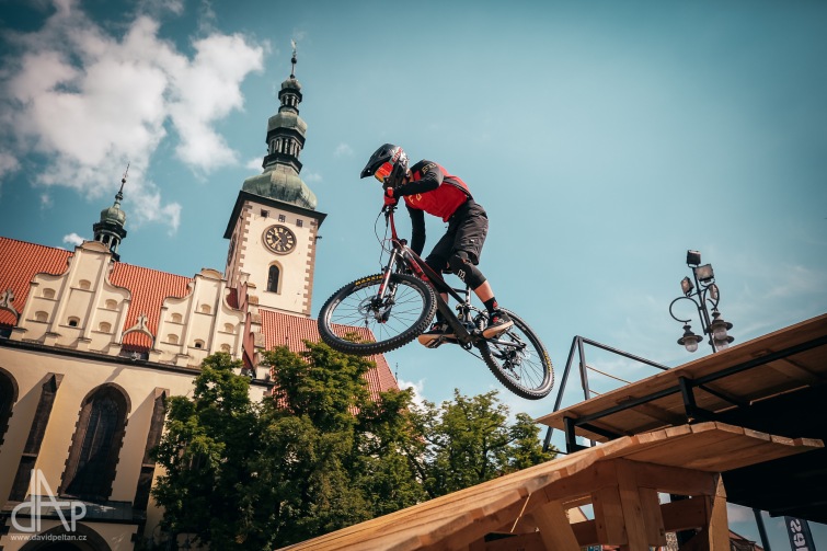 Ulice Tábora zaplaví adrenalin. Sjezd Downtown jde do republikového finále