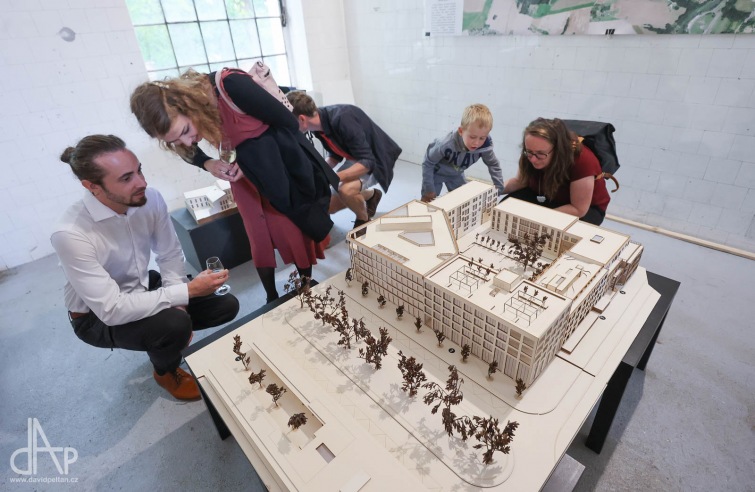 Studenti architektury ČVUT proměňují na urbanistické výstavě Tábor