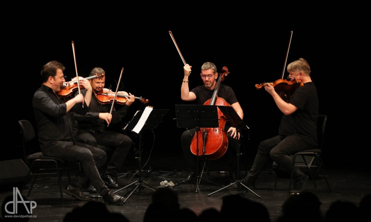 Táborské divadlo zahájilo podzimní sezonu s Epoque quartetem i The Odd gifts
