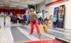 Ve dne v noci. Kuželkářského maratonu se účastnily stovky lidí
