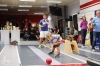 Ve dne v noci. Kuželkářského maratonu se účastnily stovky lidí