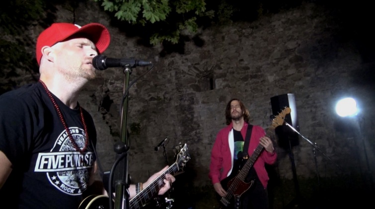Za úplňkového svitu naservírovala kapela Five Points Gang ve Volyni energický bluesrock