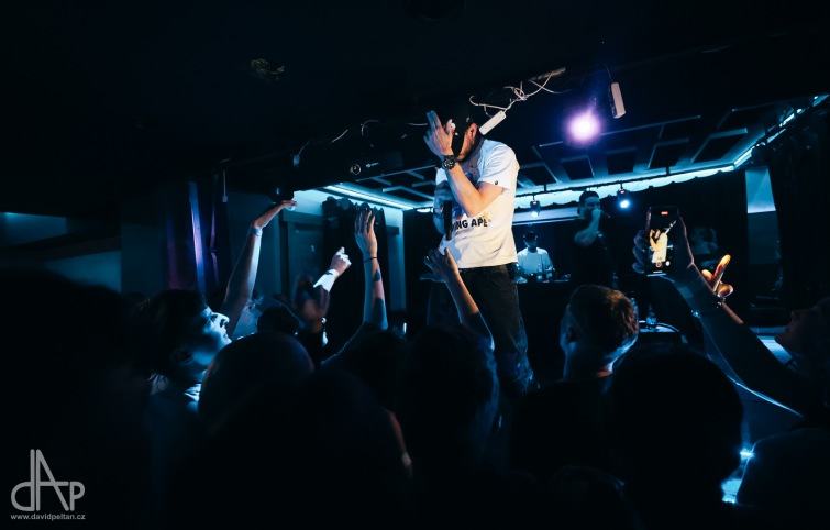 Rapper Smack One naplnil klub BarBar