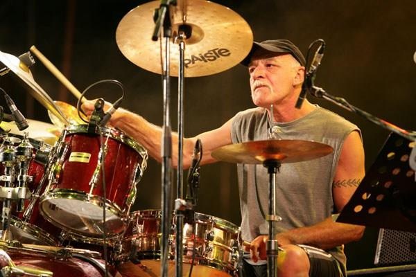 Písek čeká jedinečné spojení bubeníka Jethro Tull s italským bluesrockerem