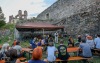 Bonsai bere posluchače na magická místa jižních Čech. Na Dívčím kameni s ní vystoupil Martin Hilský