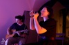 Déšť vyhnal Kalle do průchodu. V Třeboni si tak lidé užili unikátní koncert