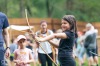 Sezimovo Ústí zahájilo turistickou sezonu na Kozím hrádku s novým Husem, sličnými ženami i divokými souboji