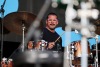 Barevnost! Festivalem Colours of Ostrava zněl legendární punkrock, izraelský alternative pop, ukrajinský rap i korejská Hra na oliheň 