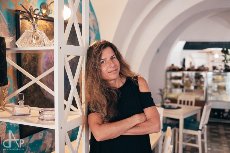 Myšlenky z ticha i Obrazy v ženách. Výstavy začaly zdobit Chleba a máslo 