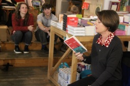 Magdalena Platzová představila v táborské Jednotě svoje povídky