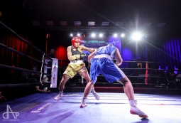 Čeští boxeři se utkají se svými slovenskými bratry. Noc bojovníků bude pomáhat ochrnuté třináctileté Anežce 