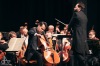 Publikum v úžasu. Dirigent Petr Popelka provedl Epoque Symphony orchestra s cellistou Václavem Petrem Novým světem