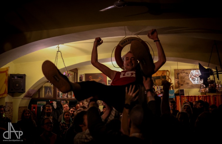 Fuck Off Valentine. V Pivnici U Lva to lítalo!  