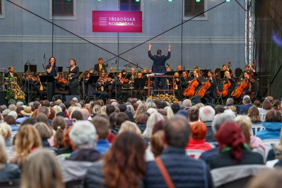Týdenní maraton hudby. Třeboňská nocturna nabídnou světové premiéry, hollywoodské melodie i operní galavečer