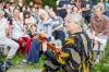 Tabookem zněly lodě, Živé kvety, poezie i próza