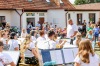 Svišti se sborem zněli pivovarským dvorem v Hlavatcích
