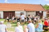 Svišti se sborem zněli pivovarským dvorem v Hlavatcích