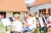 Svišti se sborem zněli pivovarským dvorem v Hlavatcích