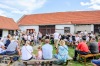 Svišti se sborem zněli pivovarským dvorem v Hlavatcích